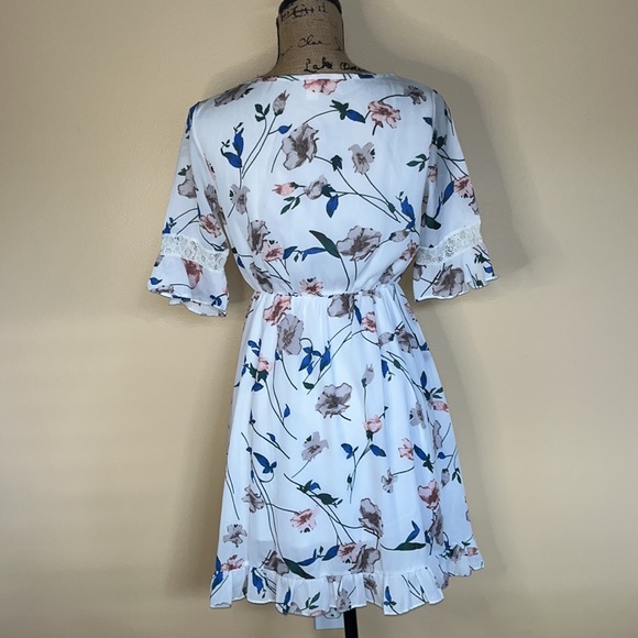 Floral Ruffled Dress - Picture 5 of 7